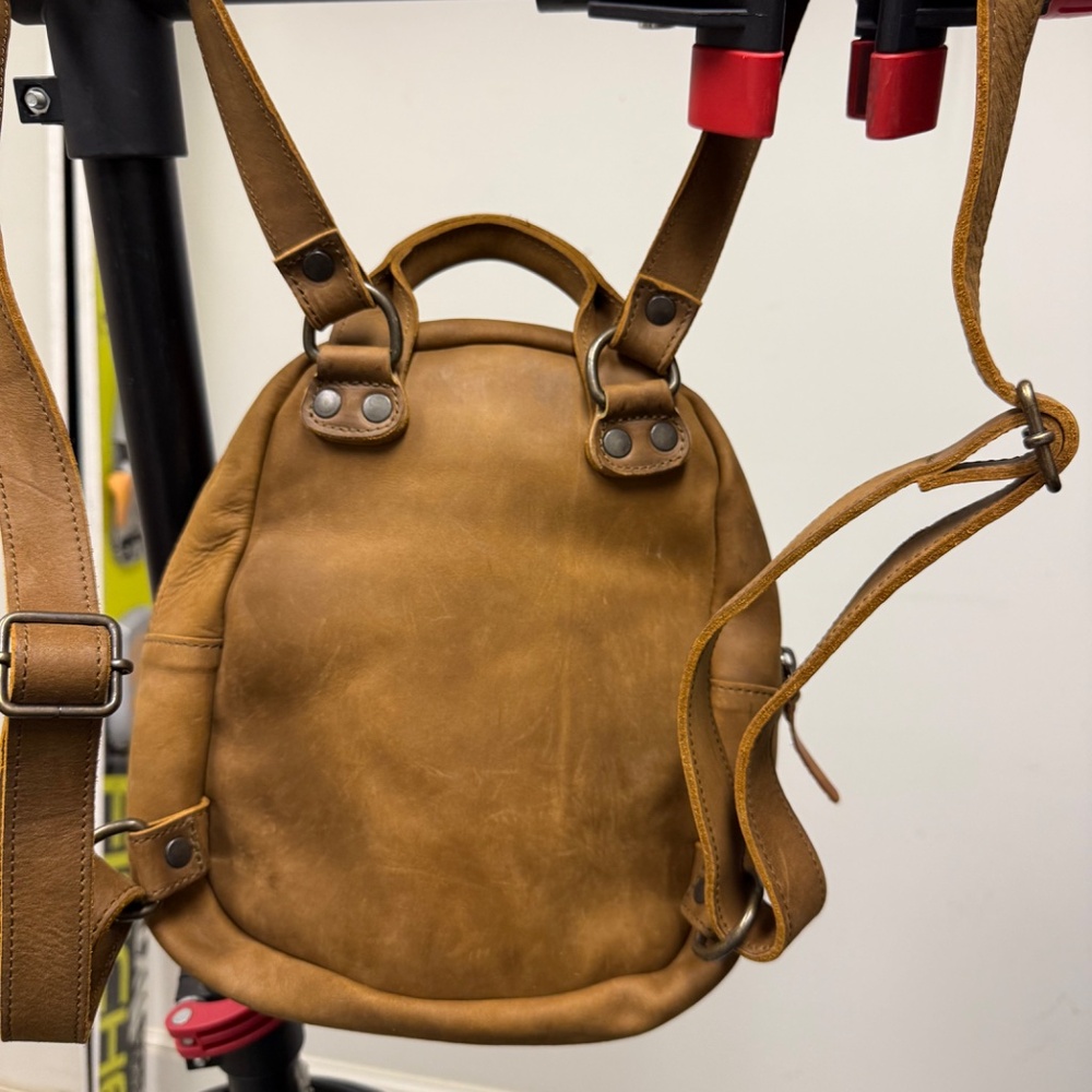 Love 41/Saddleback Leather Mini Backpack - image 4